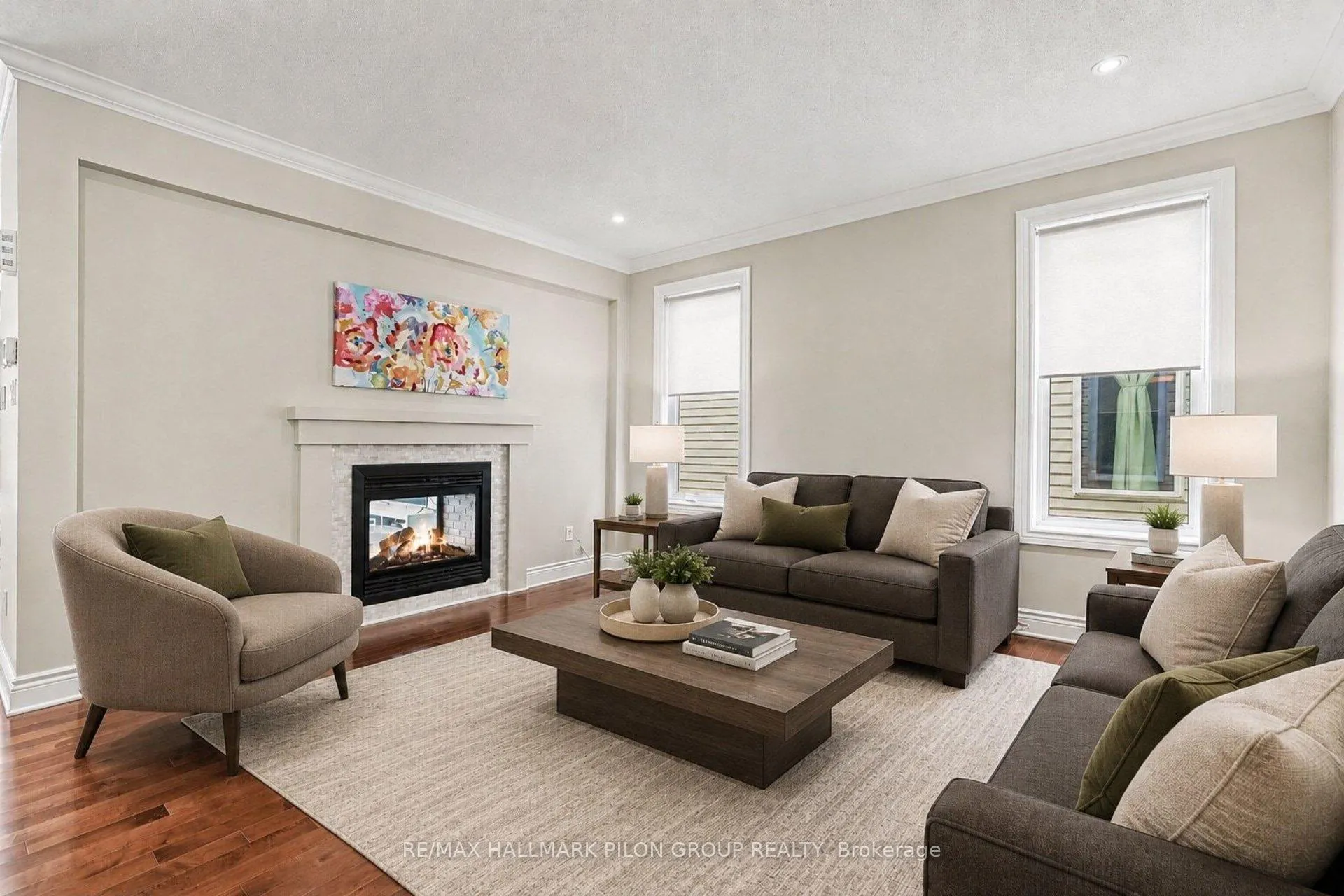 Photo 4 of 354 Oakcrest Way, Ottawa, Avalon East — HOMEH