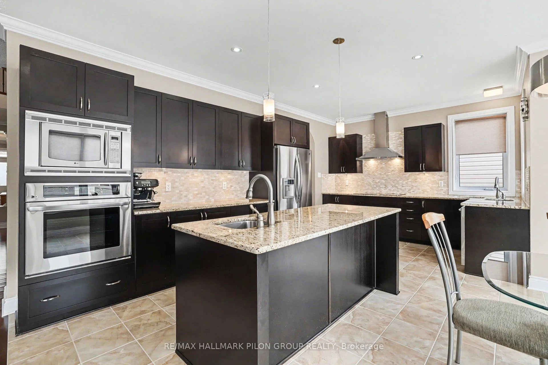 Photo 7 of 354 Oakcrest Way, Ottawa, Avalon East — HOMEH