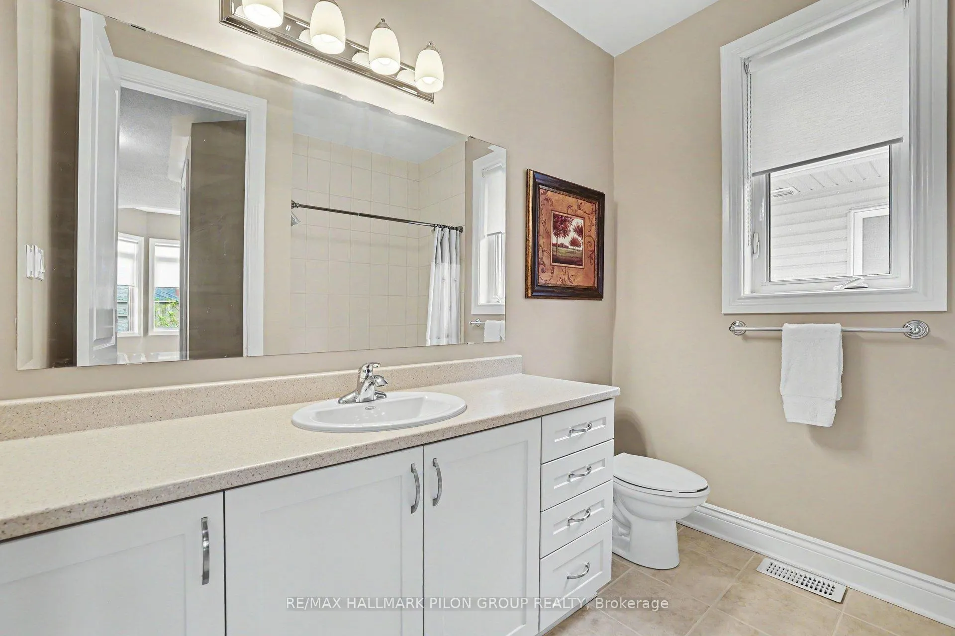 Photo 24 of 354 Oakcrest Way, Ottawa, Avalon East — HOMEH