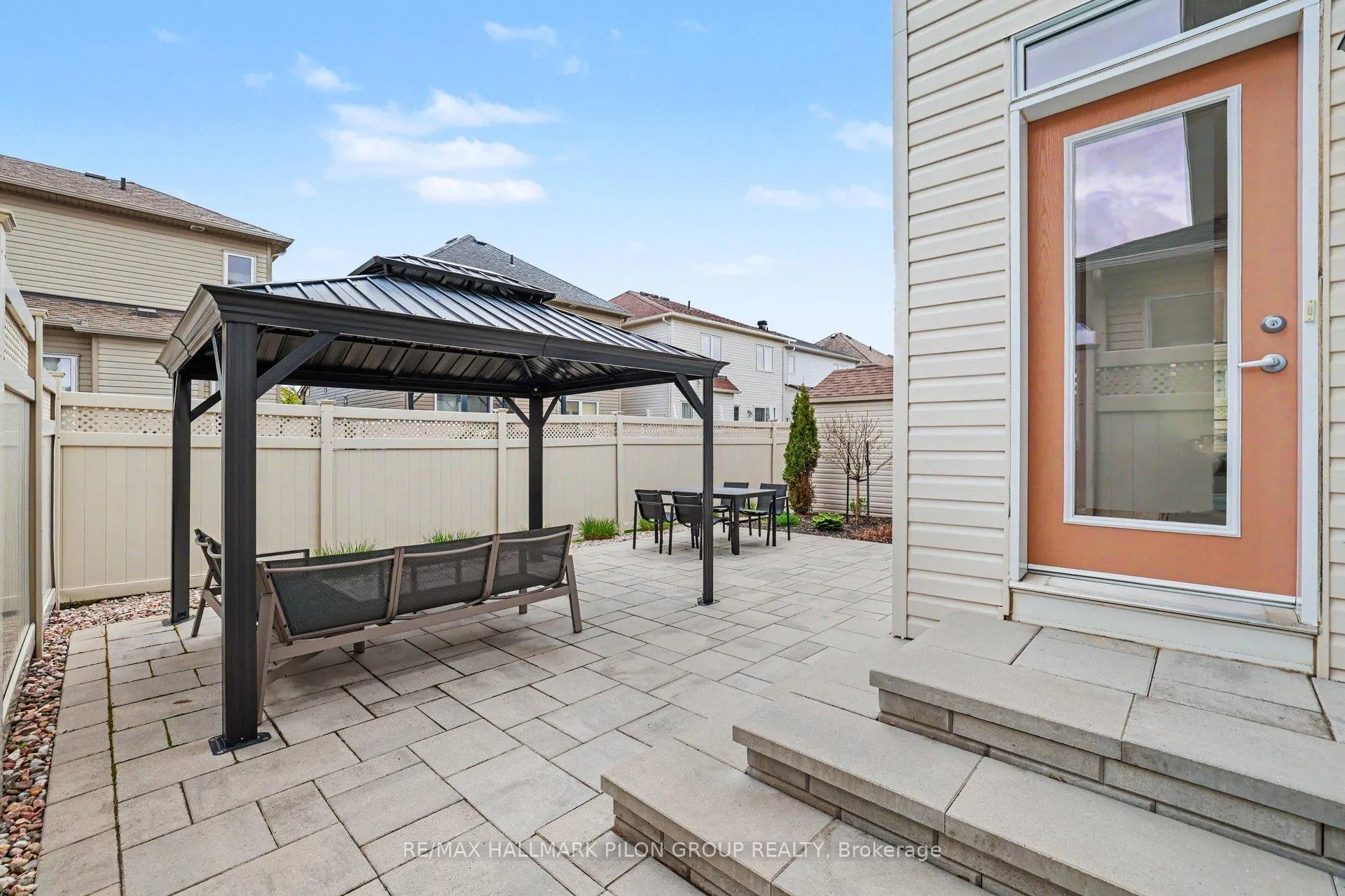 Photo 28 of 354 Oakcrest Way, Ottawa, Avalon East — HOMEH
