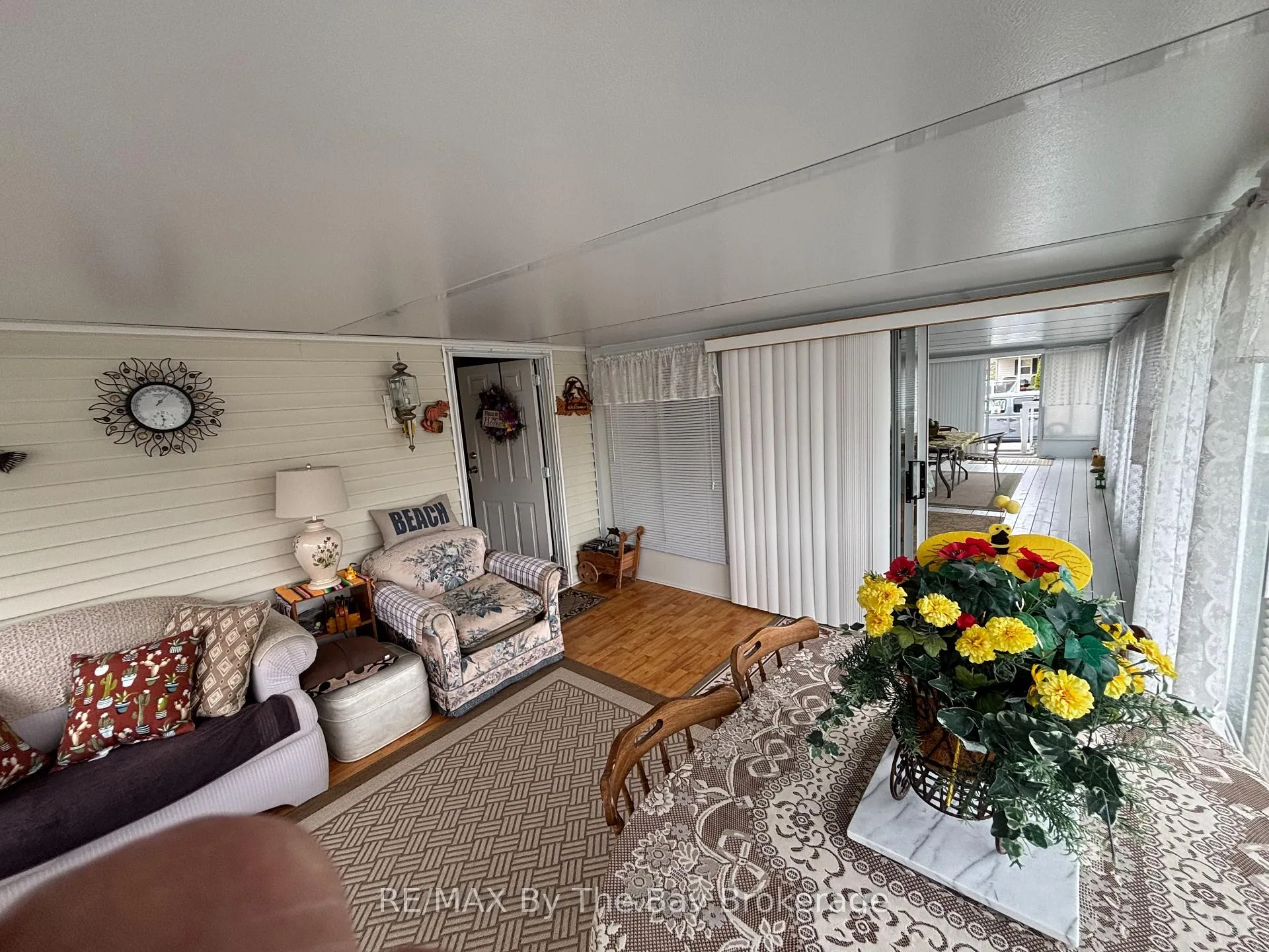 Photo 18 of 8 Huron Circle, Wasaga Beach — HOMEH