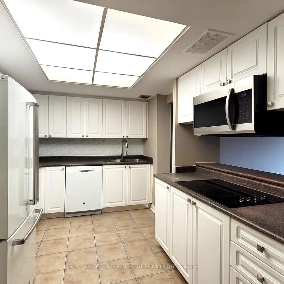 Photo 7 of Unit 401, 71 Charles Street E, Toronto, Church-Yonge Corridor — HOMEH