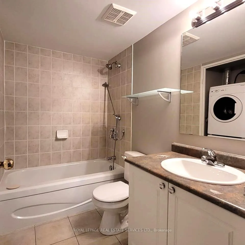 Photo 12 of Unit 401, 71 Charles Street E, Toronto, Church-Yonge Corridor — HOMEH
