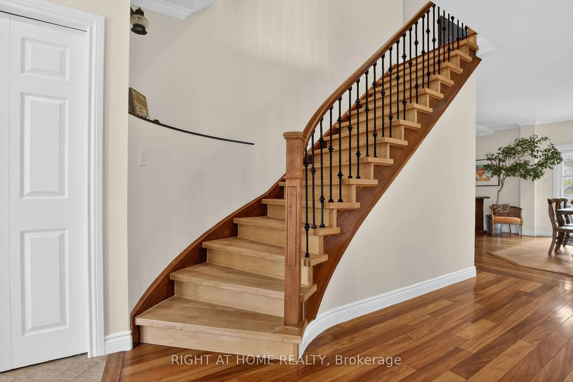 Photo 10 of 2 Harry Douglas Drive, Ottawa, Stittsville (Central) — HOMEH