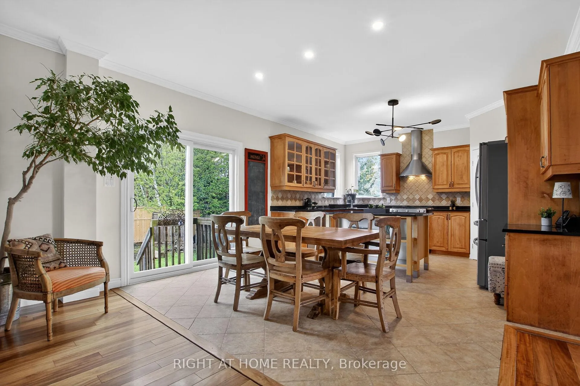Photo 11 of 2 Harry Douglas Drive, Ottawa, Stittsville (Central) — HOMEH