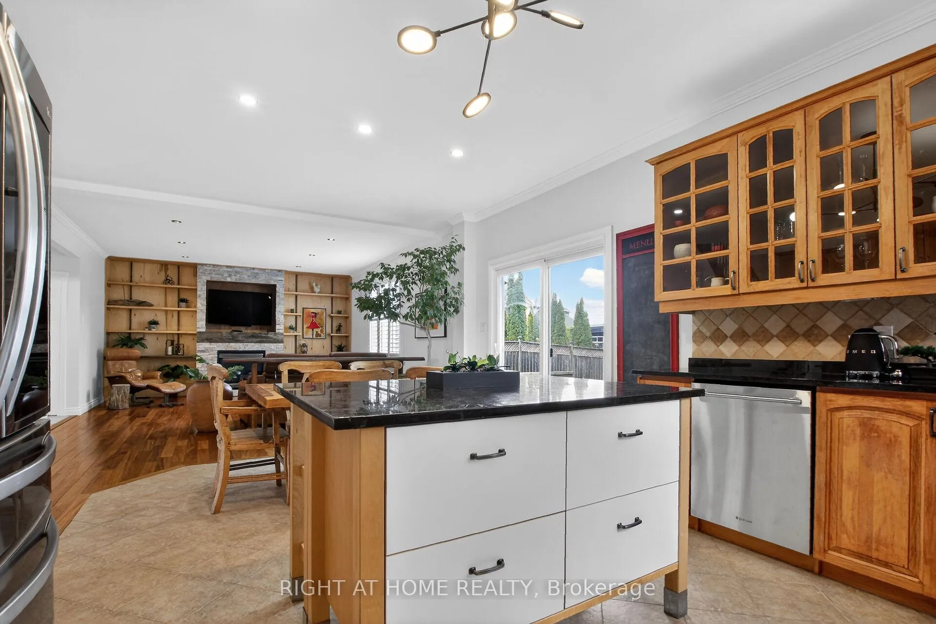 Photo 17 of 2 Harry Douglas Drive, Ottawa, Stittsville (Central) — HOMEH