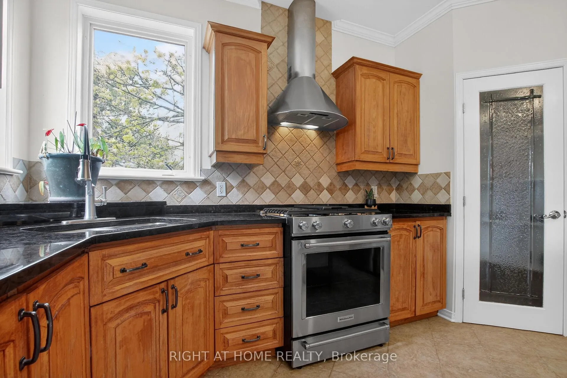Photo 18 of 2 Harry Douglas Drive, Ottawa, Stittsville (Central) — HOMEH