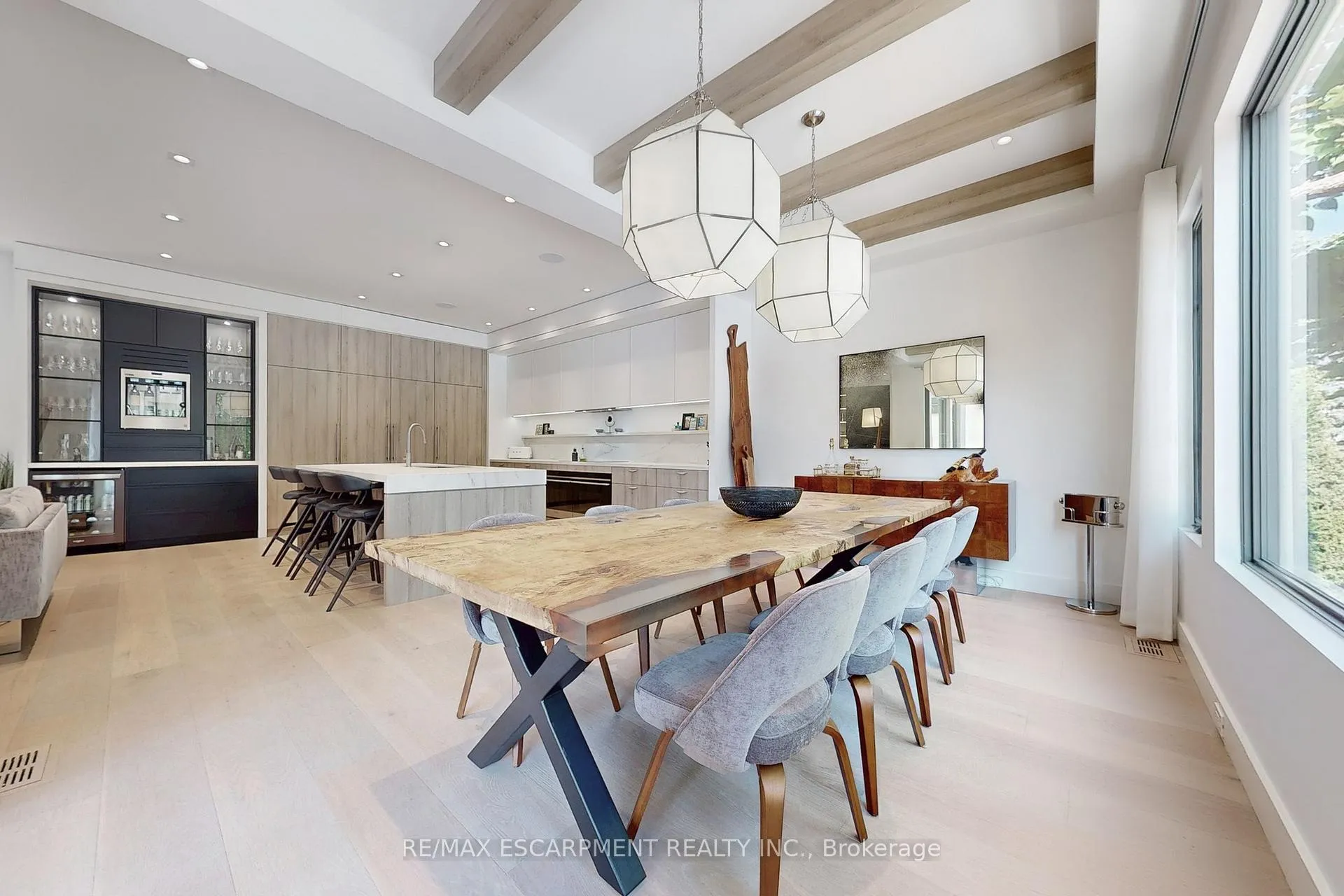 Photo 14 of 977 Gorton Avenue, Burlington, Bayview — HOMEH