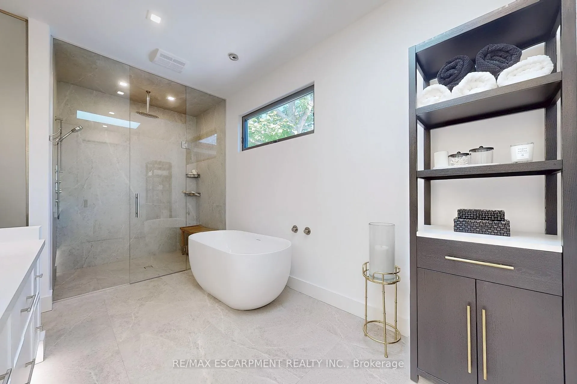 Photo 22 of 977 Gorton Avenue, Burlington, Bayview — HOMEH
