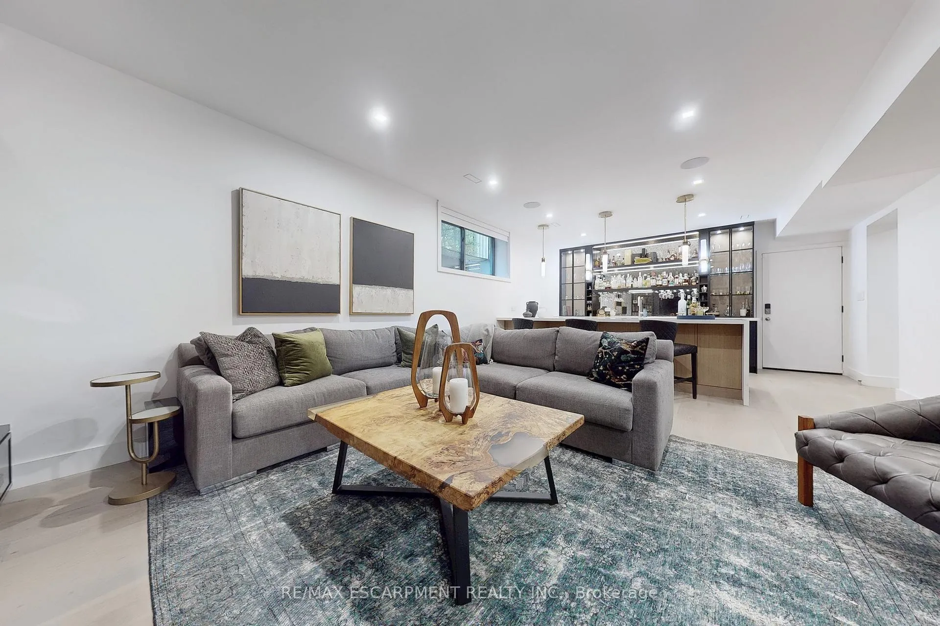 Photo 31 of 977 Gorton Avenue, Burlington, Bayview — HOMEH