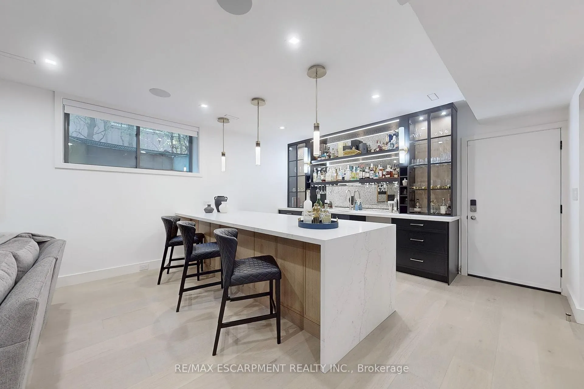 Photo 34 of 977 Gorton Avenue, Burlington, Bayview — HOMEH