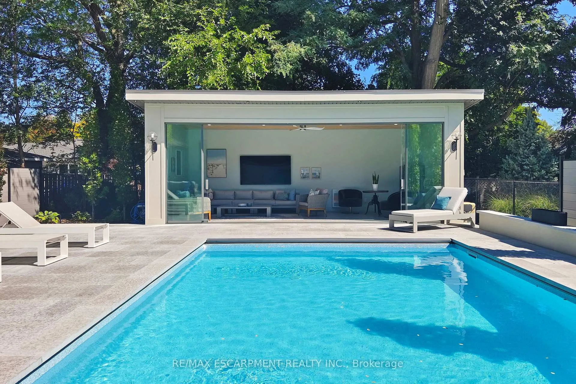 Photo 46 of 977 Gorton Avenue, Burlington, Bayview — HOMEH