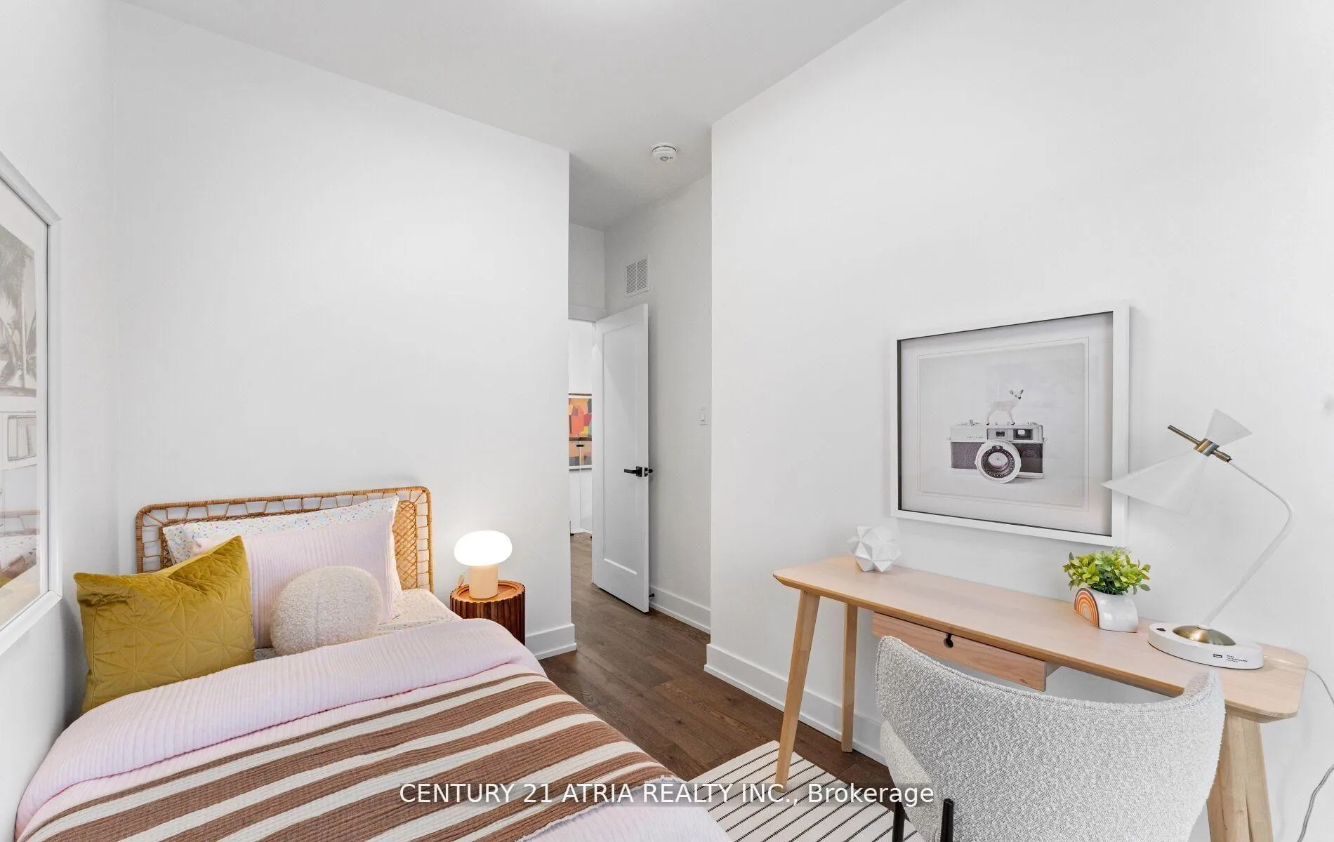 Photo 21 of 65 Crewe Avenue, Toronto, Woodbine-Lumsden — HOMEH