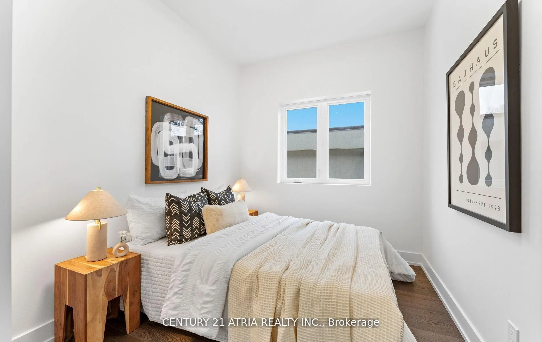 Photo 23 of 65 Crewe Avenue, Toronto, Woodbine-Lumsden — HOMEH