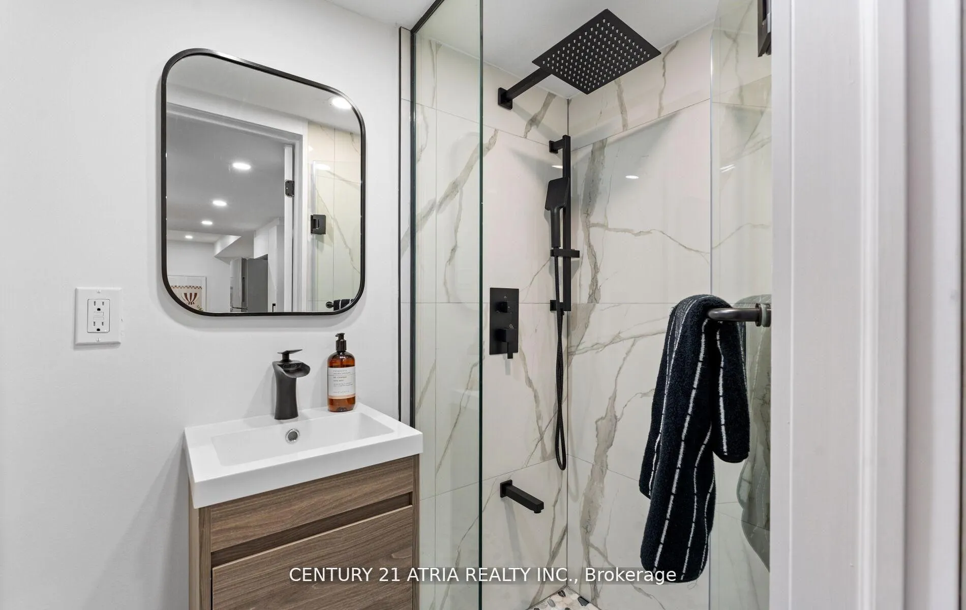 Photo 41 of 65 Crewe Avenue, Toronto, Woodbine-Lumsden — HOMEH