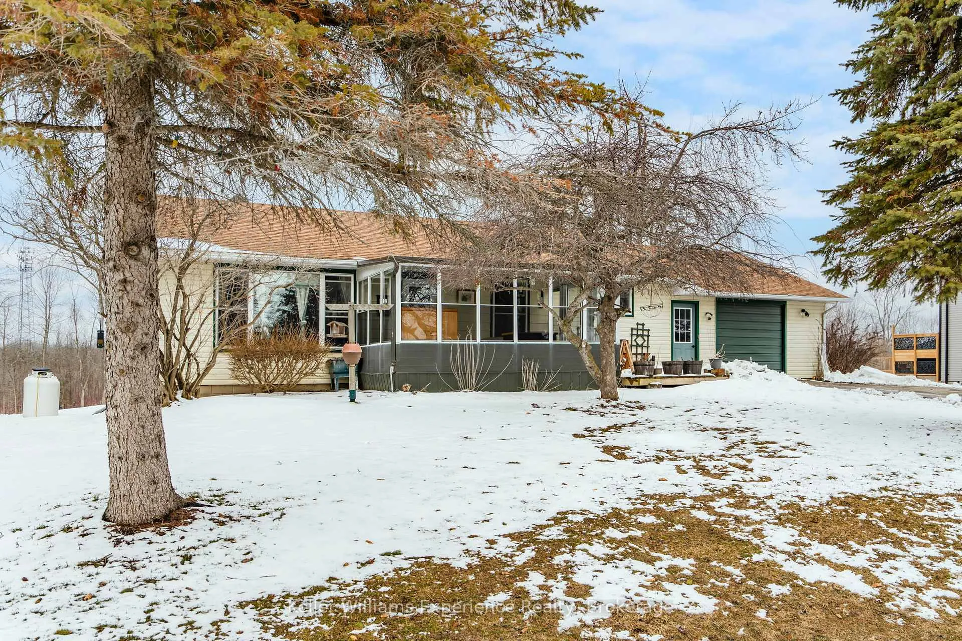Photo 2 of 3928 Edgehill Road, Ramara, Rural Ramara — HOMEH
