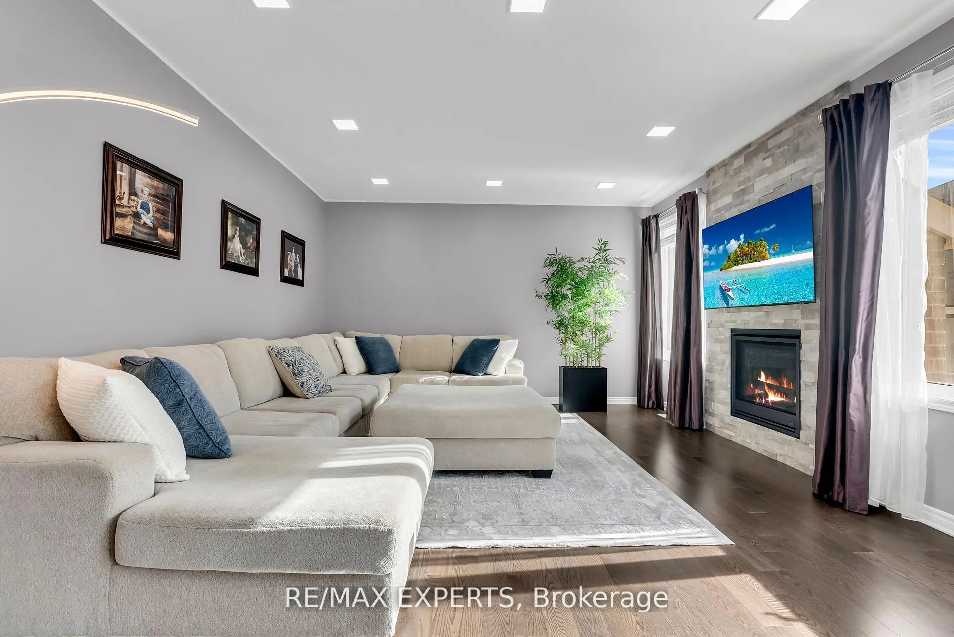 Photo 13 of 857 Magnolia Terrace, Milton, Cobban — HOMEH