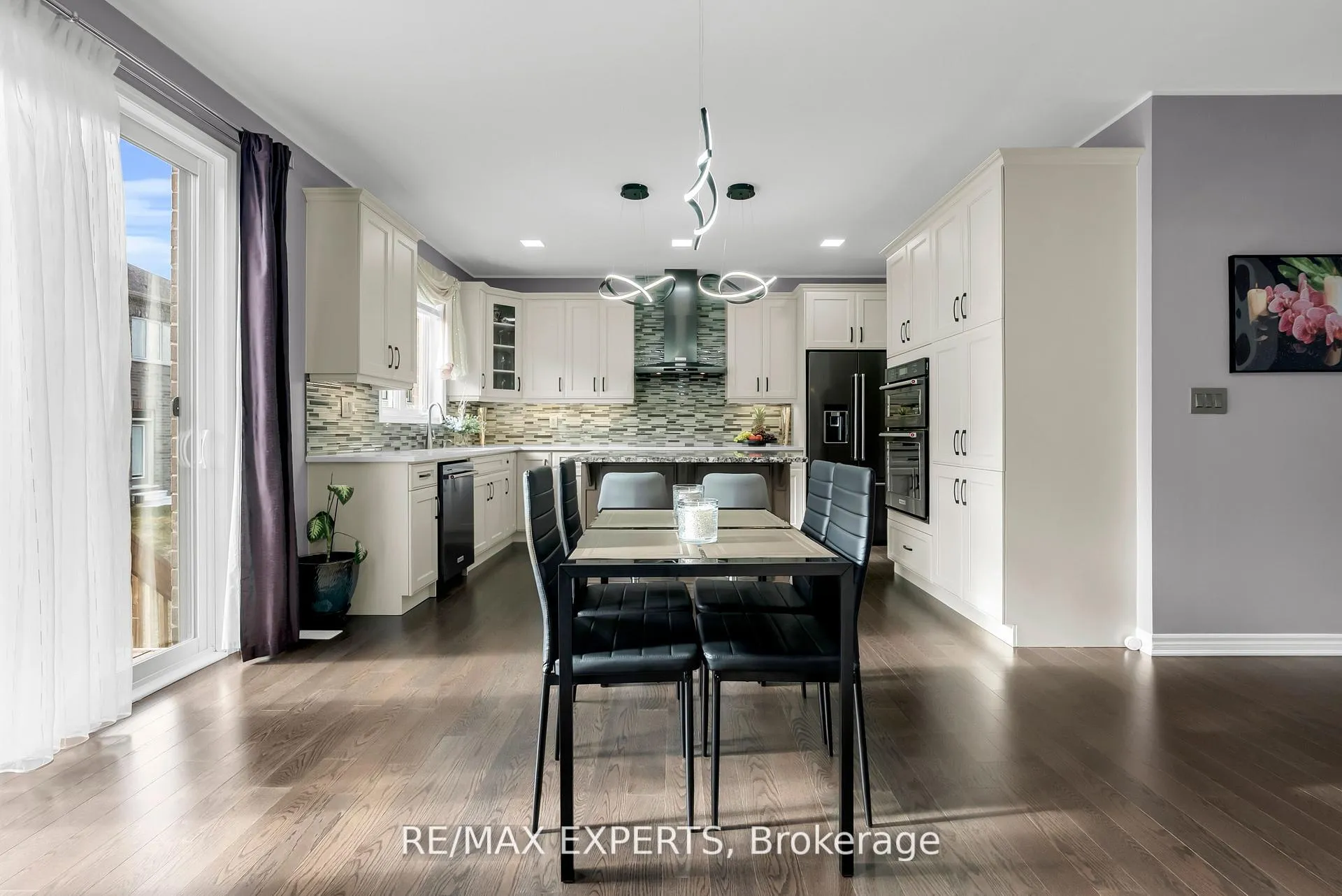 Photo 16 of 857 Magnolia Terrace, Milton, Cobban — HOMEH