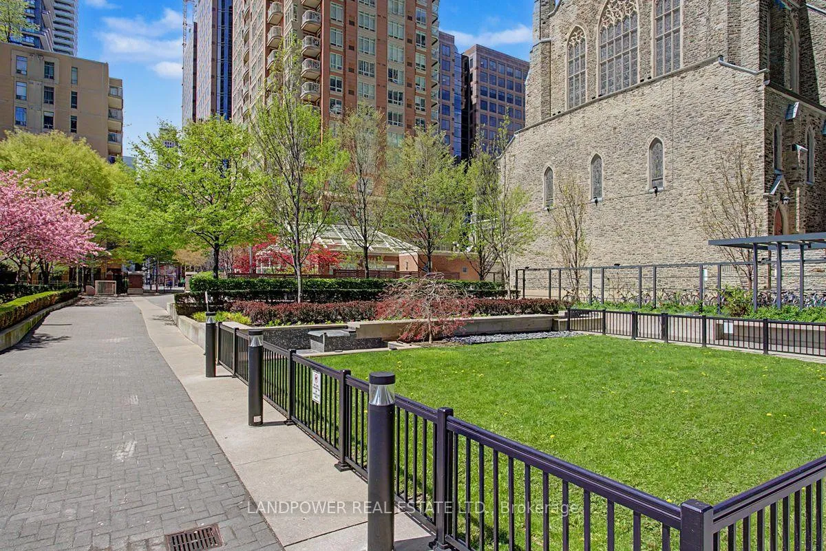 Photo 19 of Unit 2808, 28 Ted Rogers Way, Toronto, Church-Yonge Corridor — HOMEH