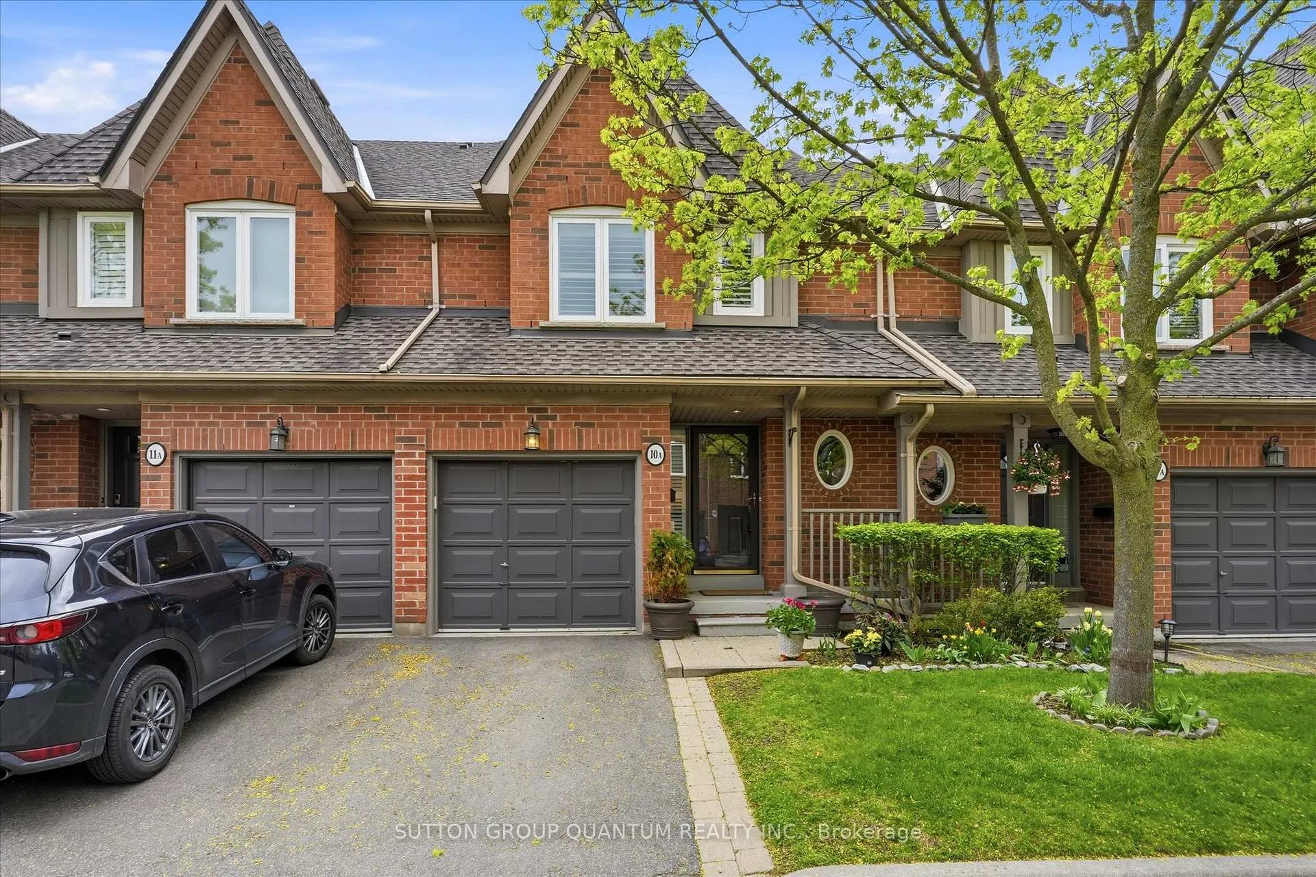Front of Unit 10A, 1064 Queen Street W
