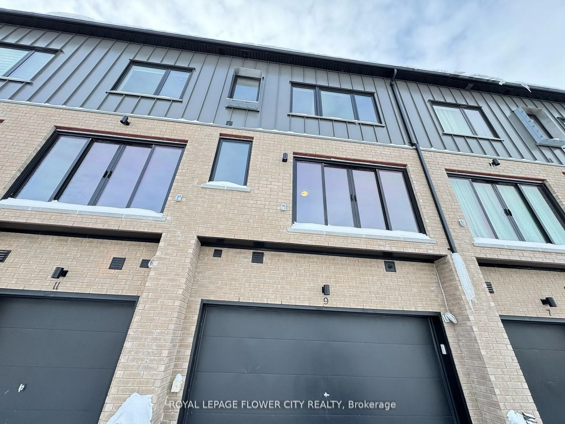 Photo 16 of 9 Rainwater Lane, Barrie, Holly — HOMEH