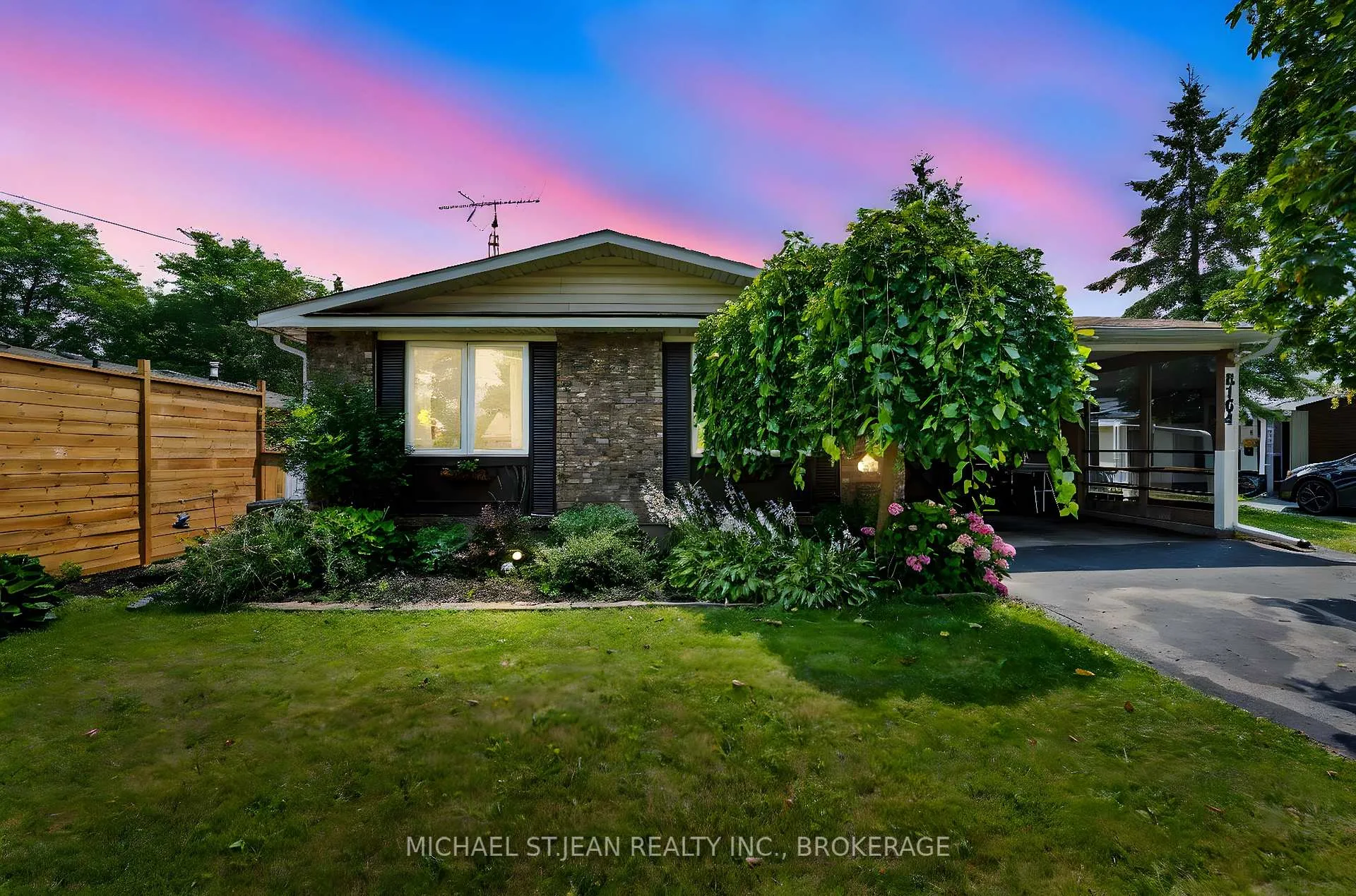 Photo 1 of 8164 Catalina Street, Niagara Falls, West Wood — HOMEH