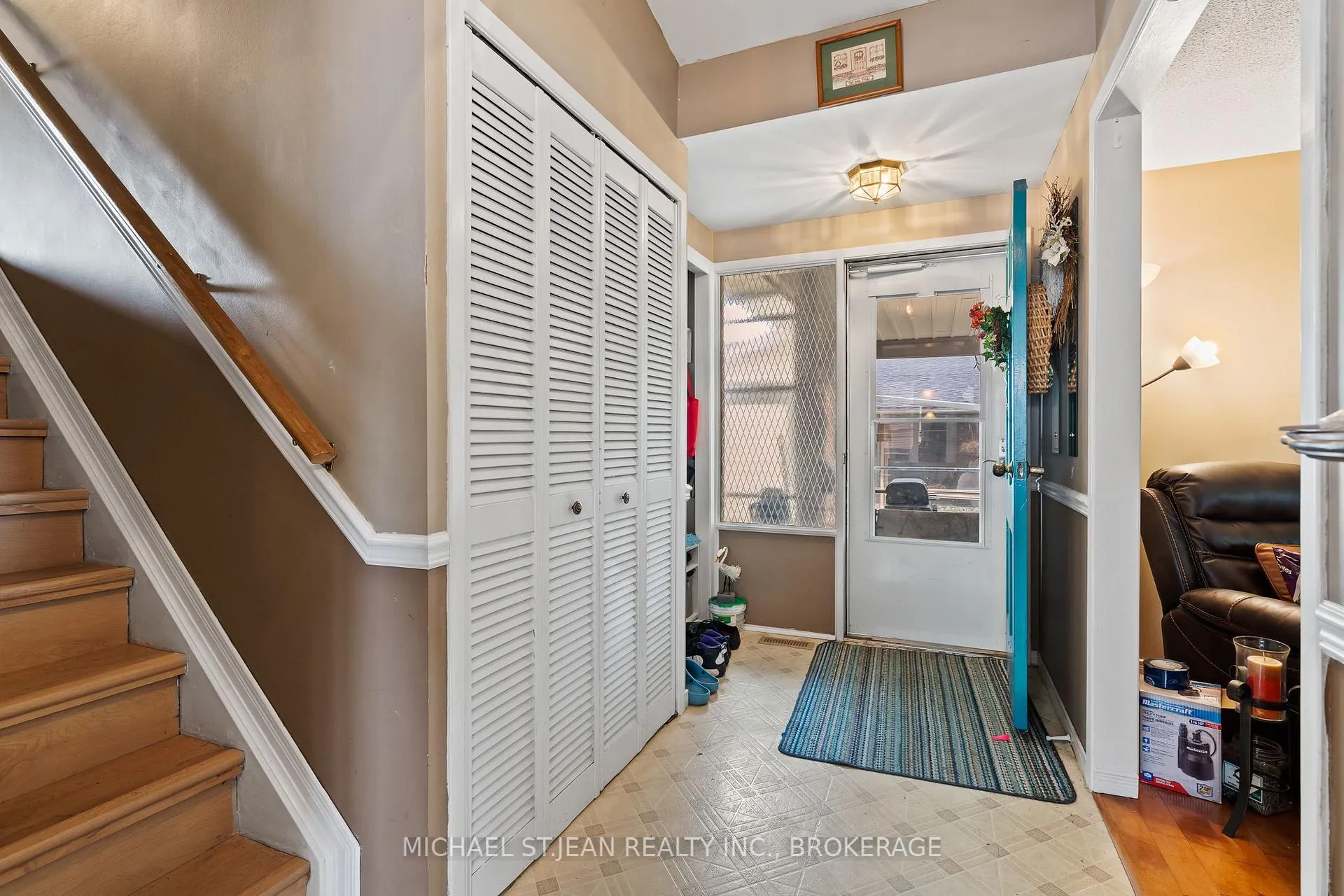 Photo 11 of 8164 Catalina Street, Niagara Falls, West Wood — HOMEH