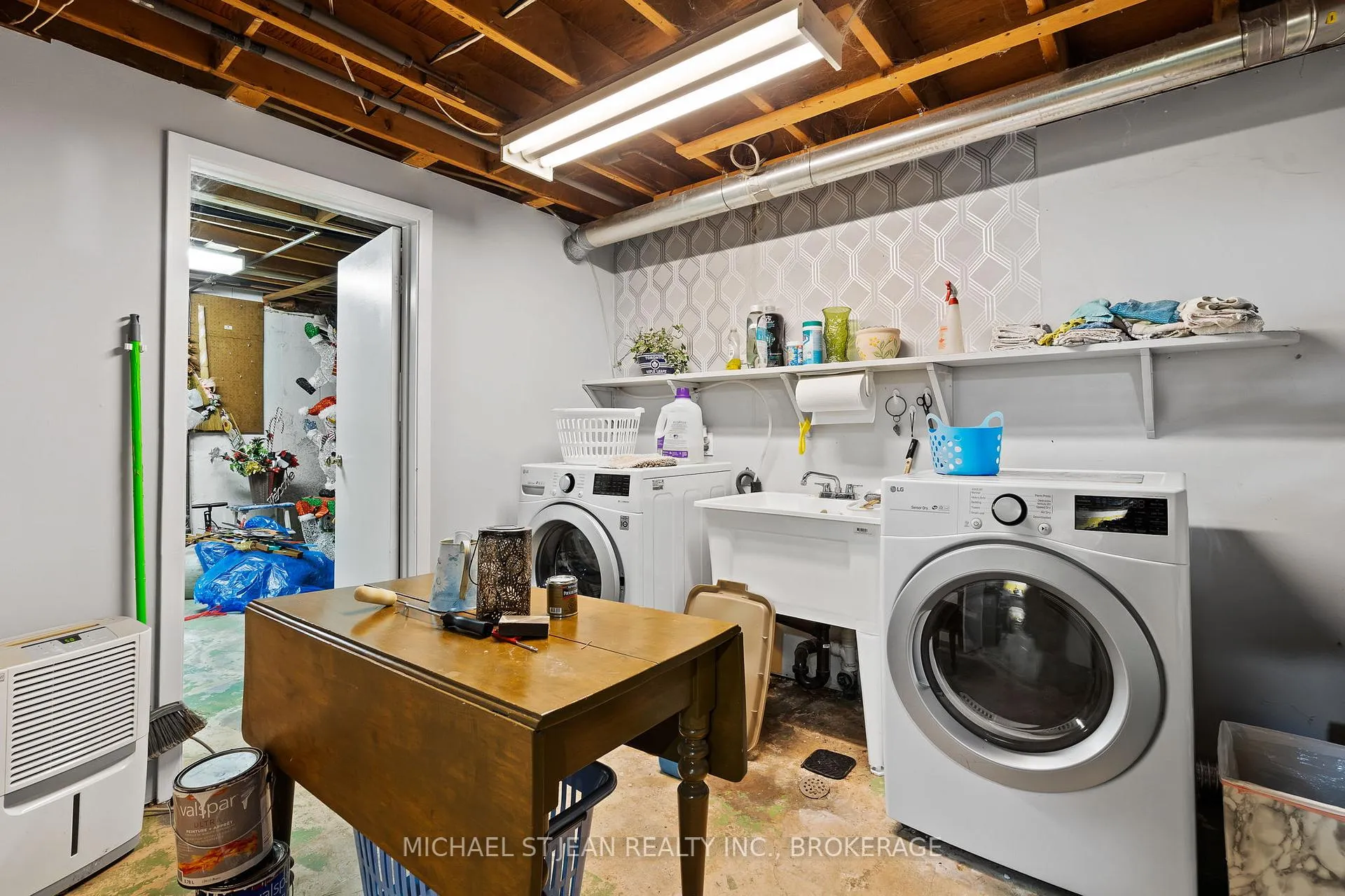 Photo 24 of 8164 Catalina Street, Niagara Falls, West Wood — HOMEH