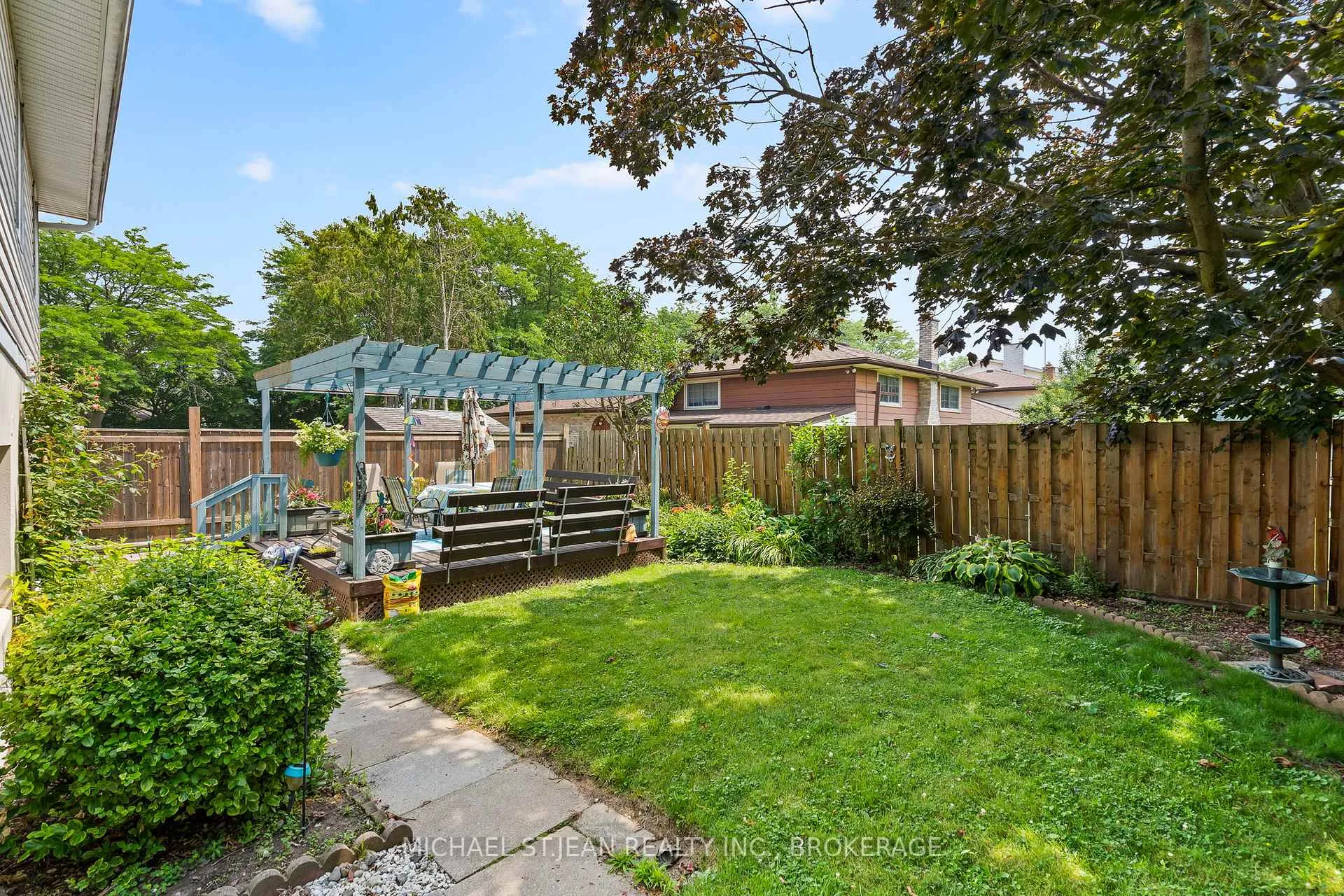 Photo 25 of 8164 Catalina Street, Niagara Falls, West Wood — HOMEH