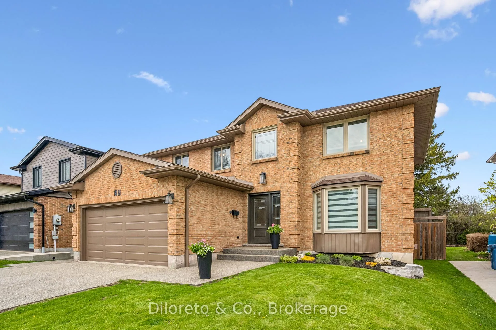 Photo 2 of 23 Old Colony Trail, Guelph, Kortright Hills — HOMEH