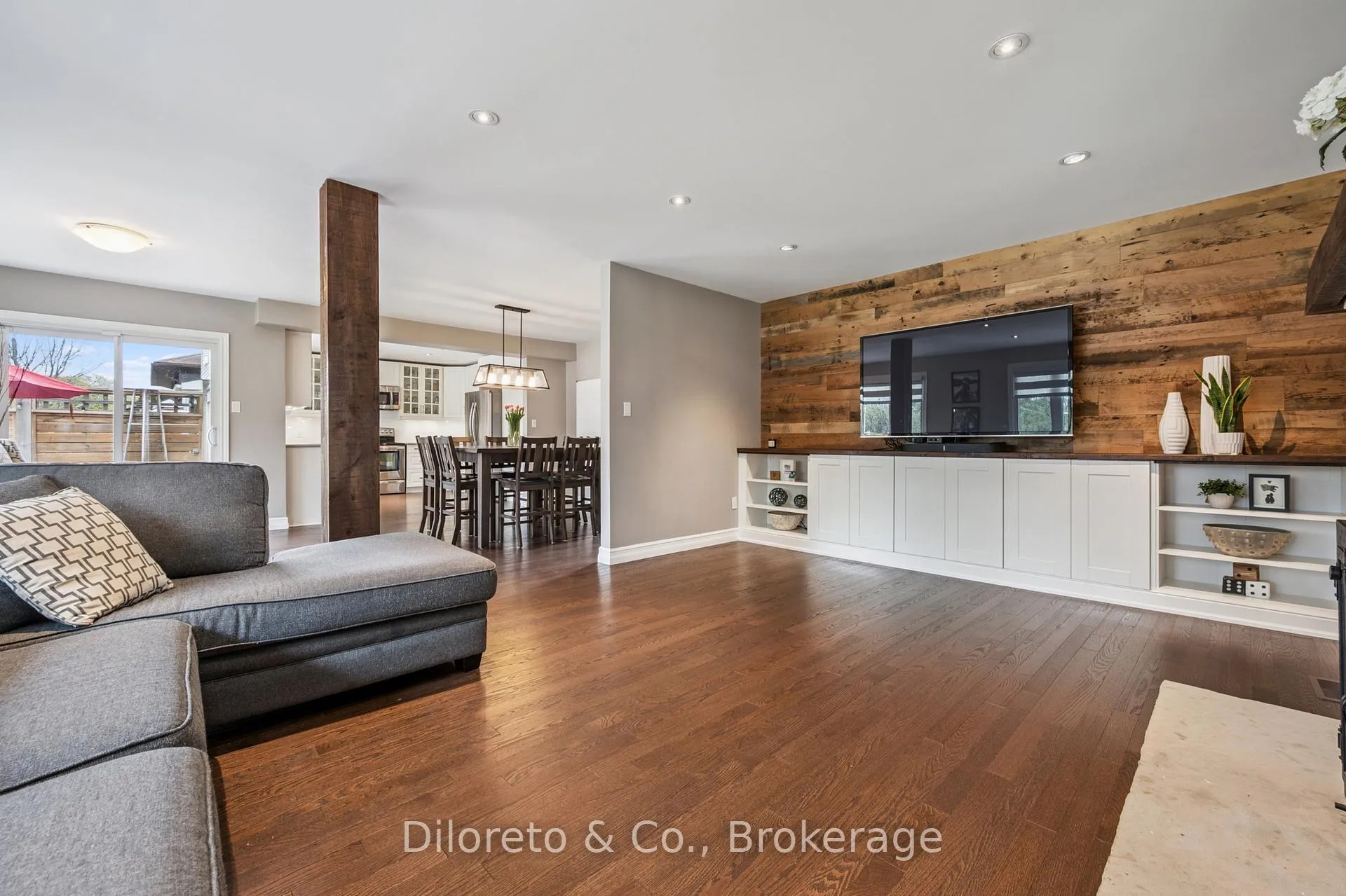 Photo 14 of 23 Old Colony Trail, Guelph, Kortright Hills — HOMEH