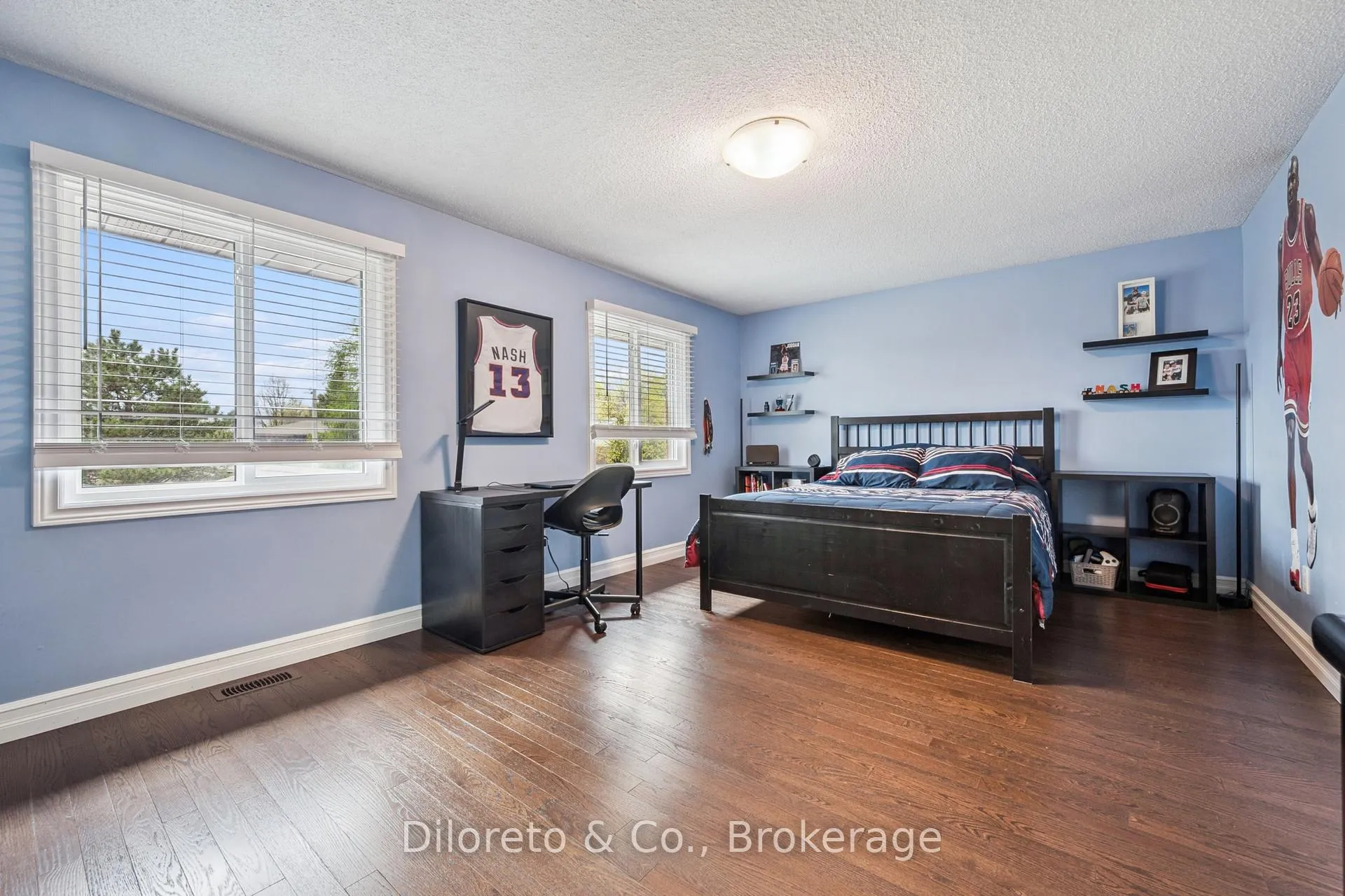 Photo 32 of 23 Old Colony Trail, Guelph, Kortright Hills — HOMEH