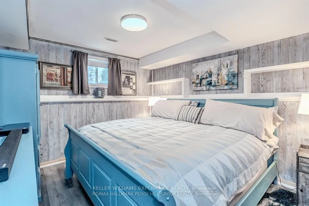 Photo 5 of 283 James Street E, Orillia — HOMEH