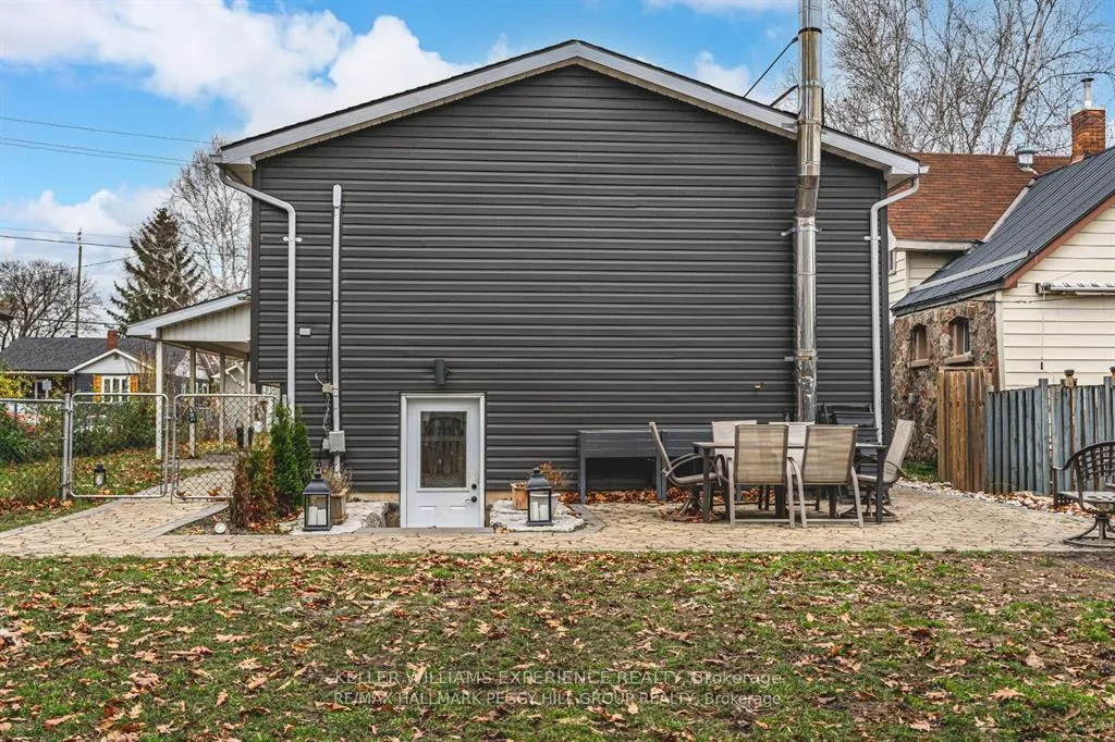 Photo 7 of 283 James Street E, Orillia — HOMEH