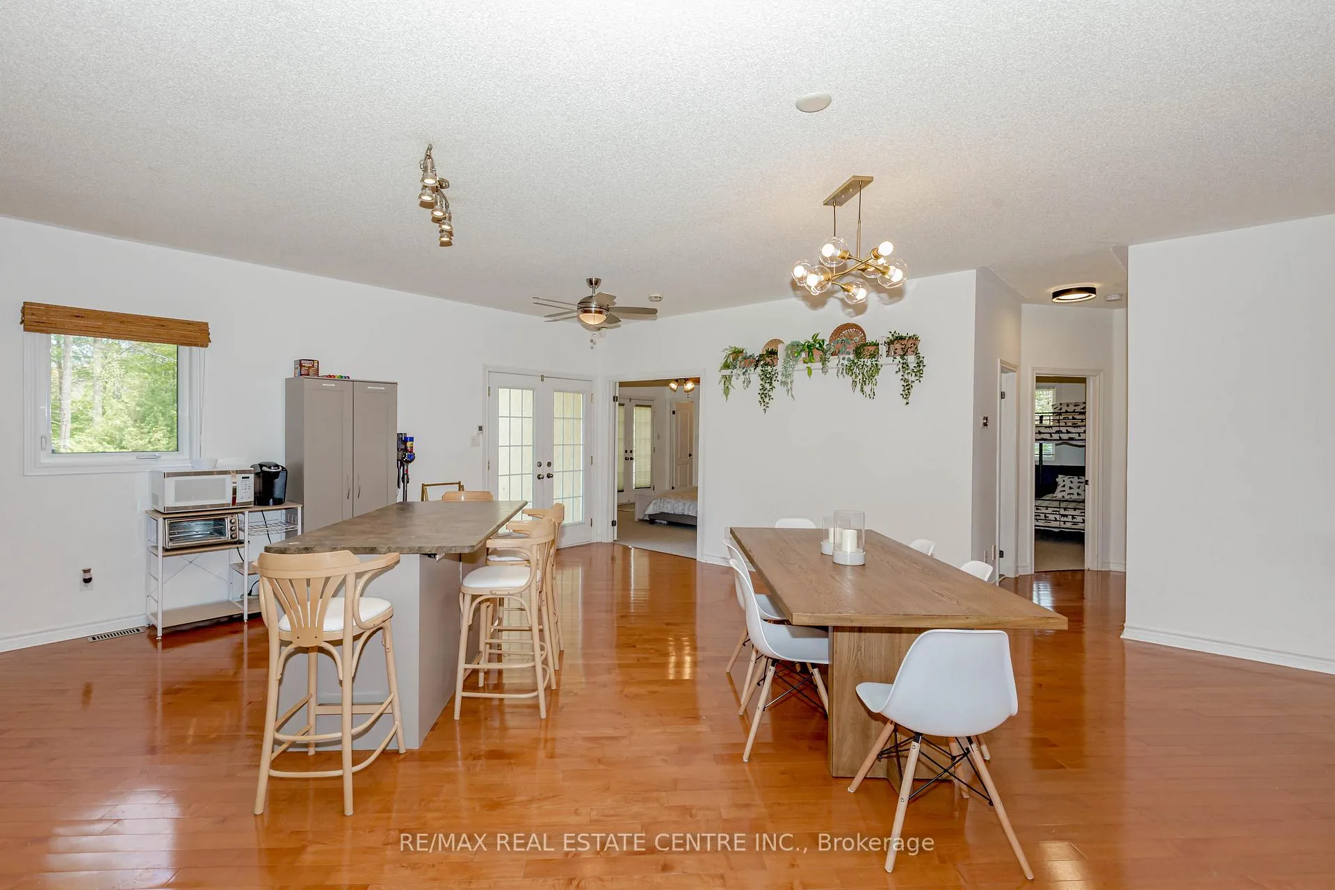 Photo 13 of 1102 Siesta Drive, Tiny, Rural Tiny — HOMEH