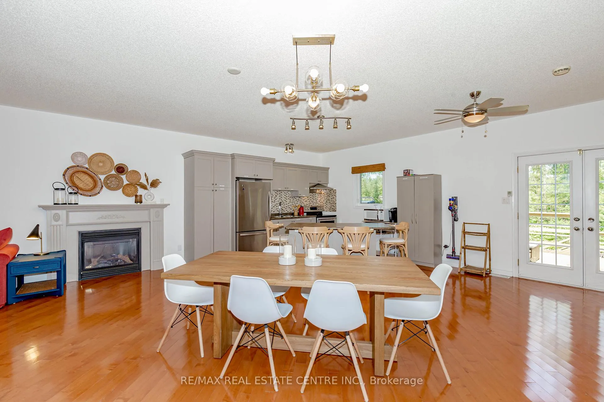 Photo 14 of 1102 Siesta Drive, Tiny, Rural Tiny — HOMEH