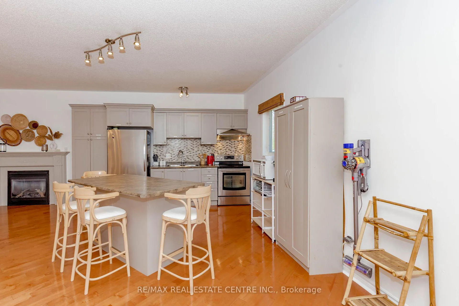Photo 19 of 1102 Siesta Drive, Tiny, Rural Tiny — HOMEH