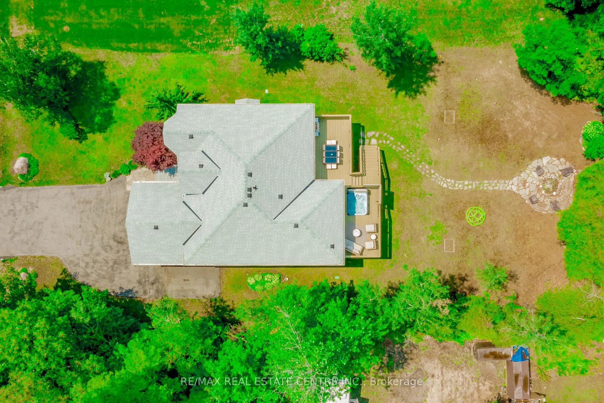 Photo 35 of 1102 Siesta Drive, Tiny, Rural Tiny — HOMEH