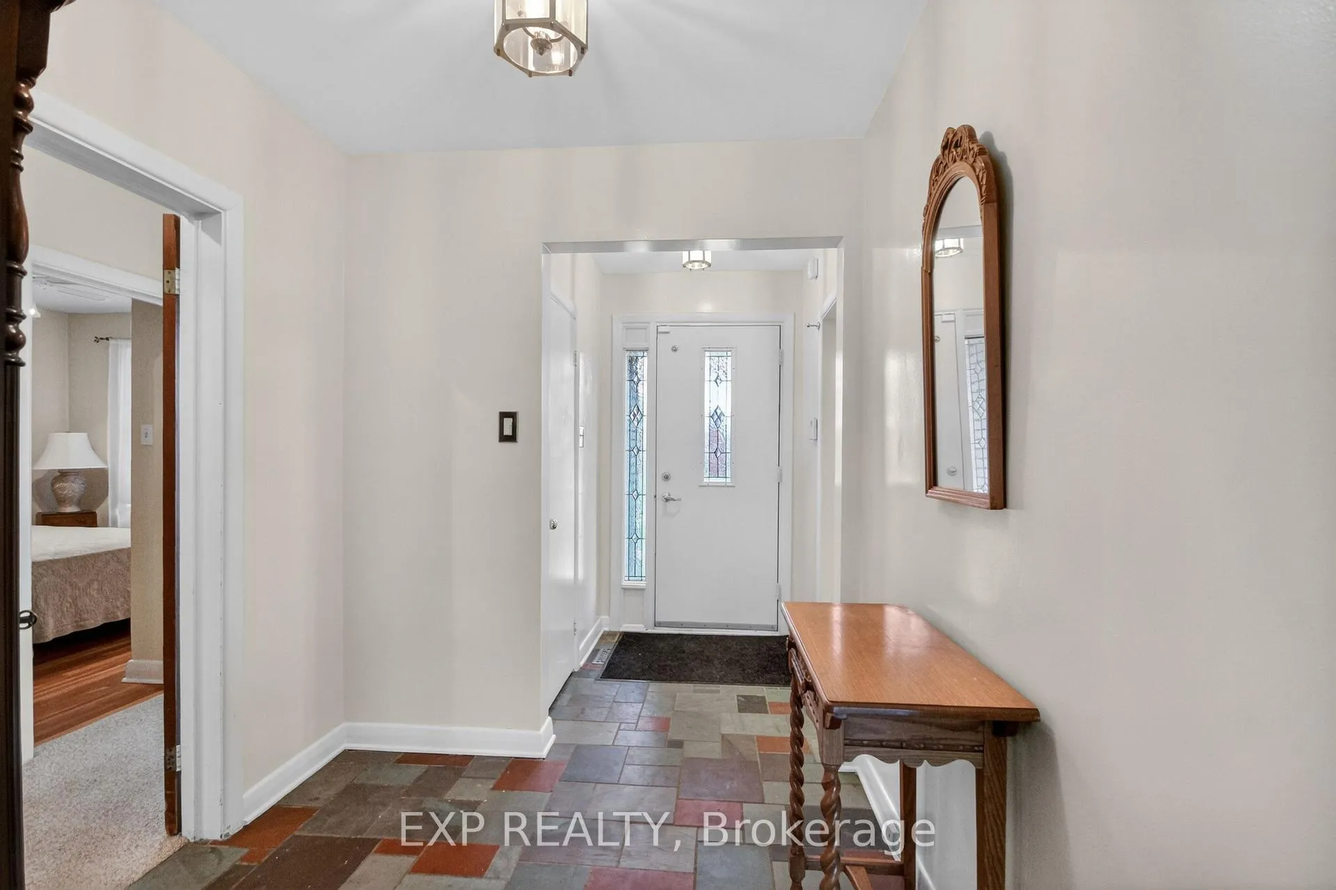 Photo 2 of 632 Chadburn Avenue, Ottawa, Riverview Park — HOMEH