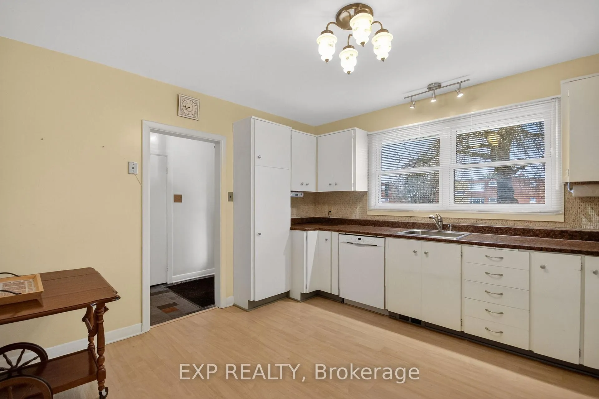 Photo 8 of 632 Chadburn Avenue, Ottawa, Riverview Park — HOMEH