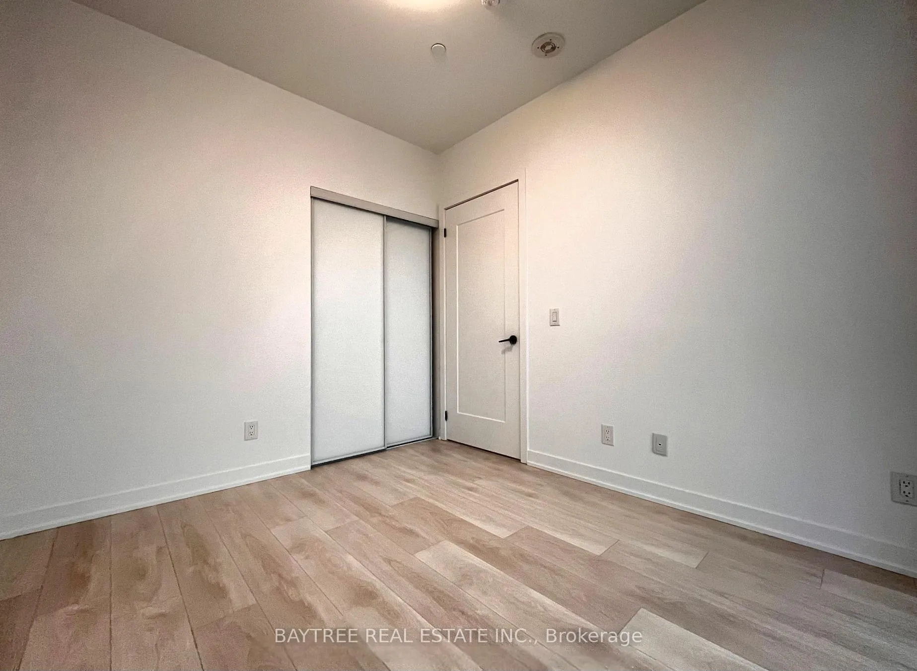 Photo 8 of Unit 926, 5 Defries Street, Toronto, Regent Park — HOMEH