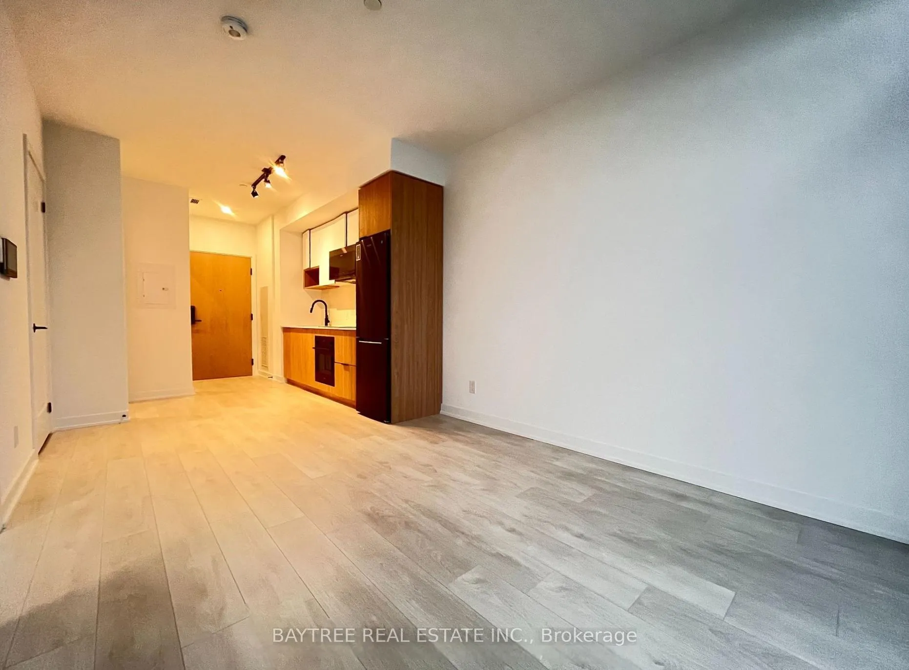 Photo 11 of Unit 926, 5 Defries Street, Toronto, Regent Park — HOMEH
