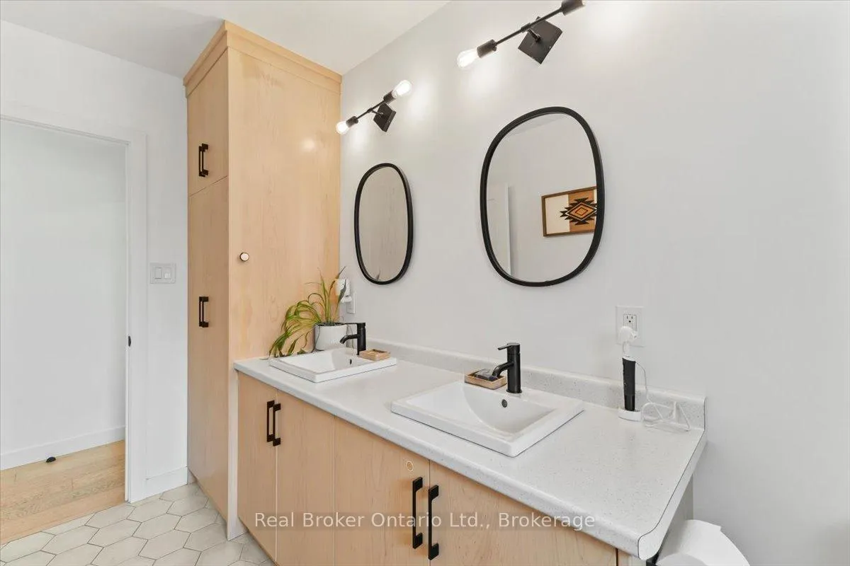Photo 12 of 1050 9 Highway, South Bruce — HOMEH