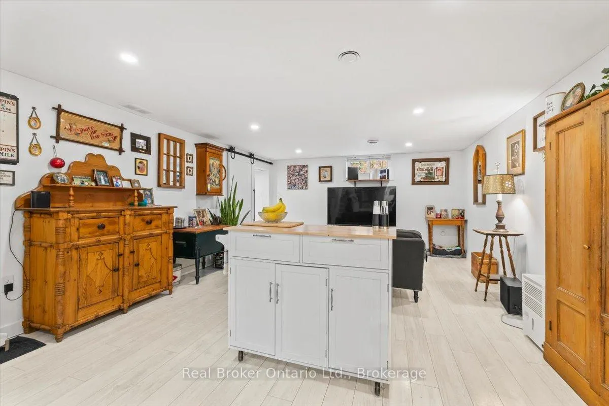 Photo 15 of 1050 9 Highway, South Bruce — HOMEH