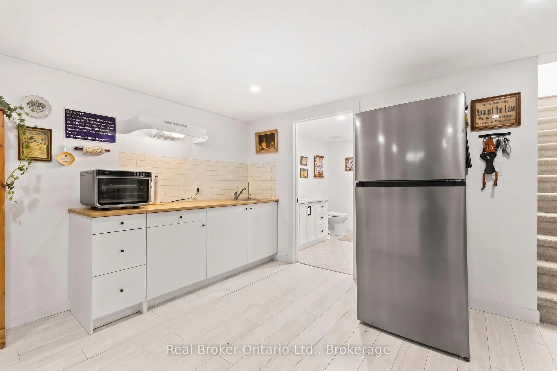 Photo 20 of 1050 9 Highway, South Bruce — HOMEH