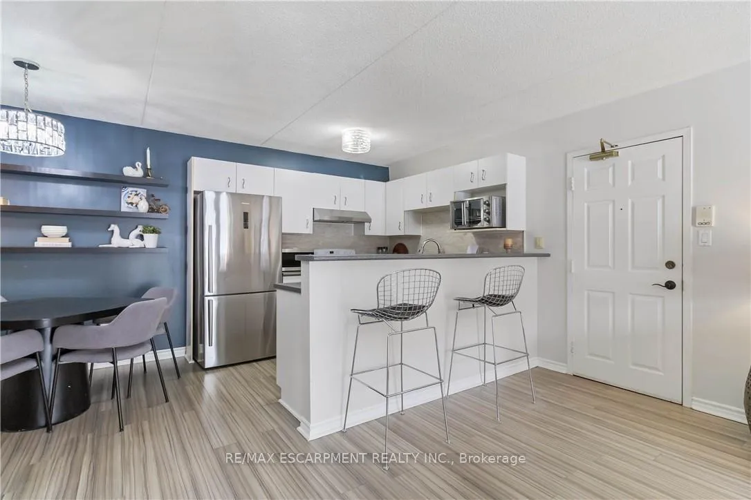 Photo 8 of Unit 110, 4015 Kilmer Drive, Burlington, Tansley — HOMEH