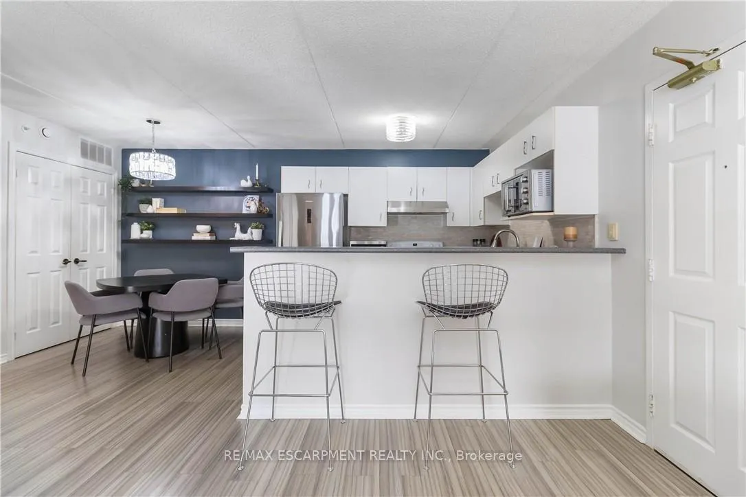 Photo 9 of Unit 110, 4015 Kilmer Drive, Burlington, Tansley — HOMEH