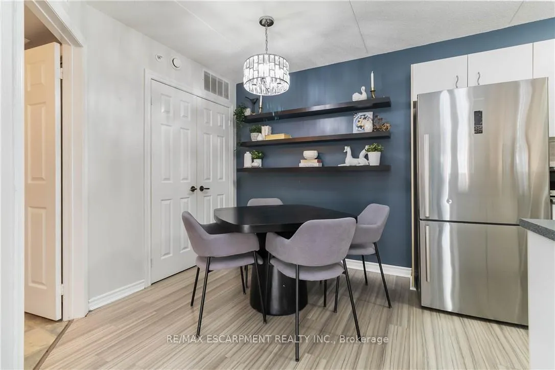 Photo 13 of Unit 110, 4015 Kilmer Drive, Burlington, Tansley — HOMEH