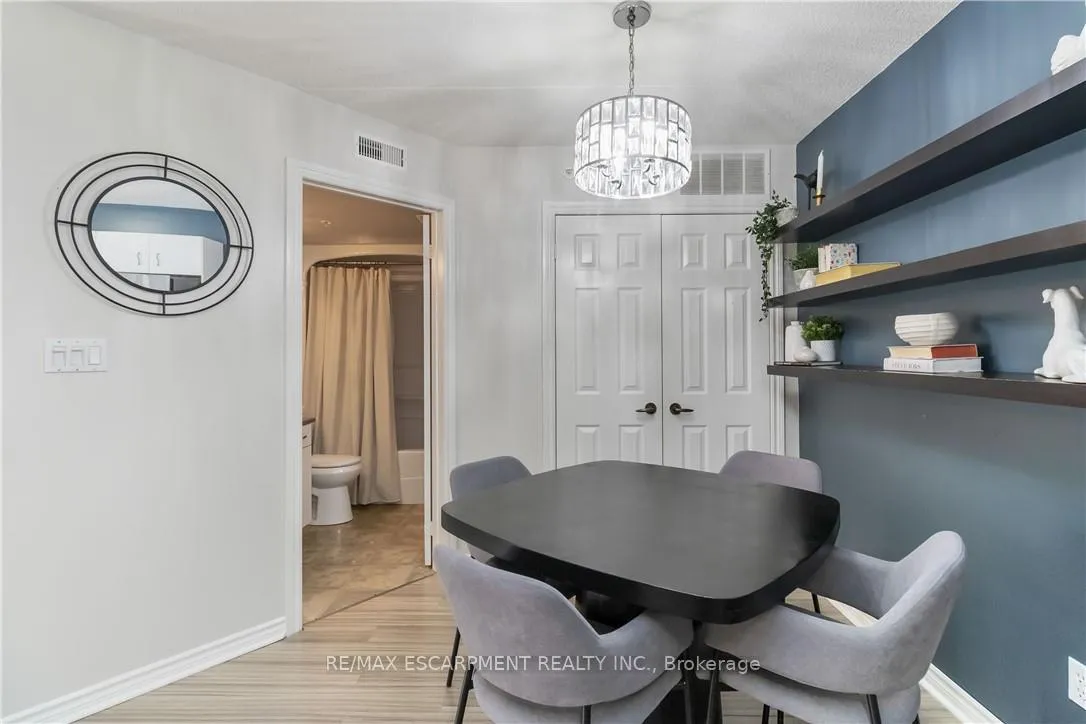 Photo 17 of Unit 110, 4015 Kilmer Drive, Burlington, Tansley — HOMEH