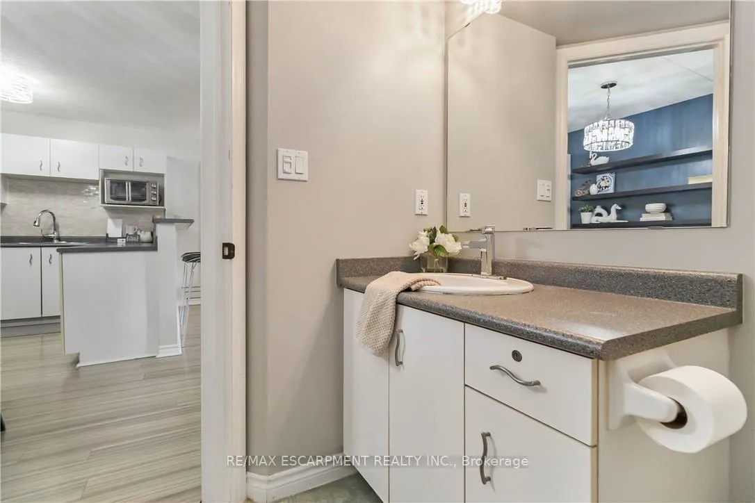 Photo 20 of Unit 110, 4015 Kilmer Drive, Burlington, Tansley — HOMEH